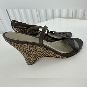 Ann Taylor Brown Leather & Straw Wedge - 9M